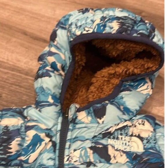 North face kids fleeced one piece snowsuit 12- 18 months - Picture 2 of 8